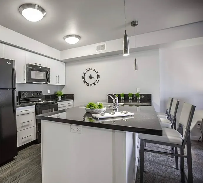 Madison Ridge — Photo 2
