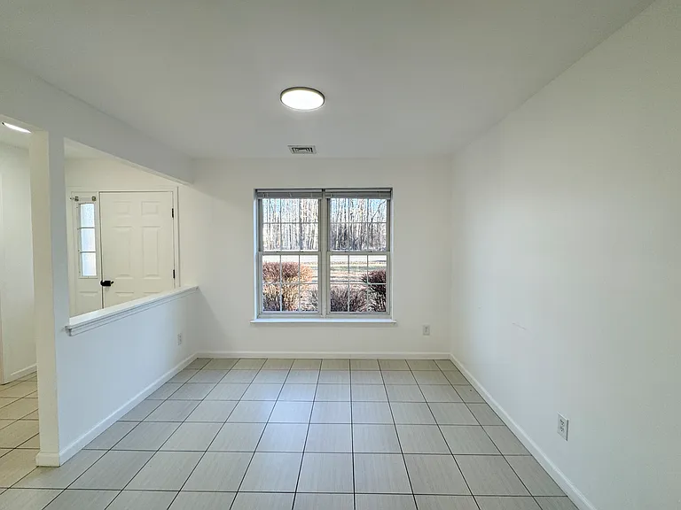 409 Kings Hwy — Photo 15