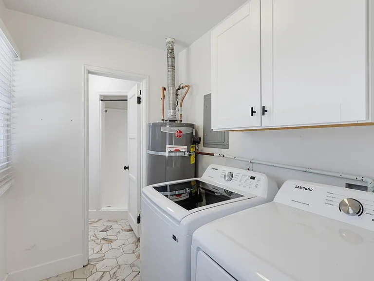 4776 Garfield St — Photo 16