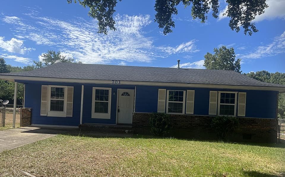 1st image of 703 Goodall Ave