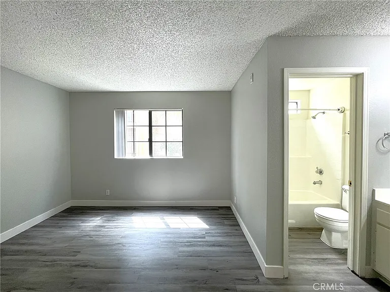 1130 Newport Ave #202 — Photo 7