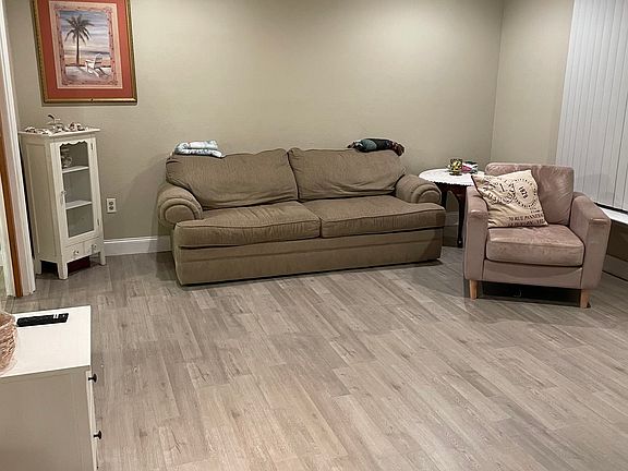 3rd image of 18327 Kerrville Cir