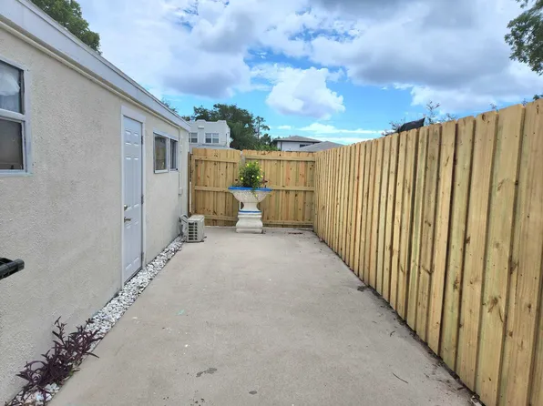 1105 N J Street, Lake Worth Beach, FL 33460
