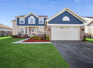 2268 Avalon Dr, Buffalo Grove, IL
