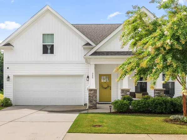 325 Kelby St, Travelers Rest, SC 29690