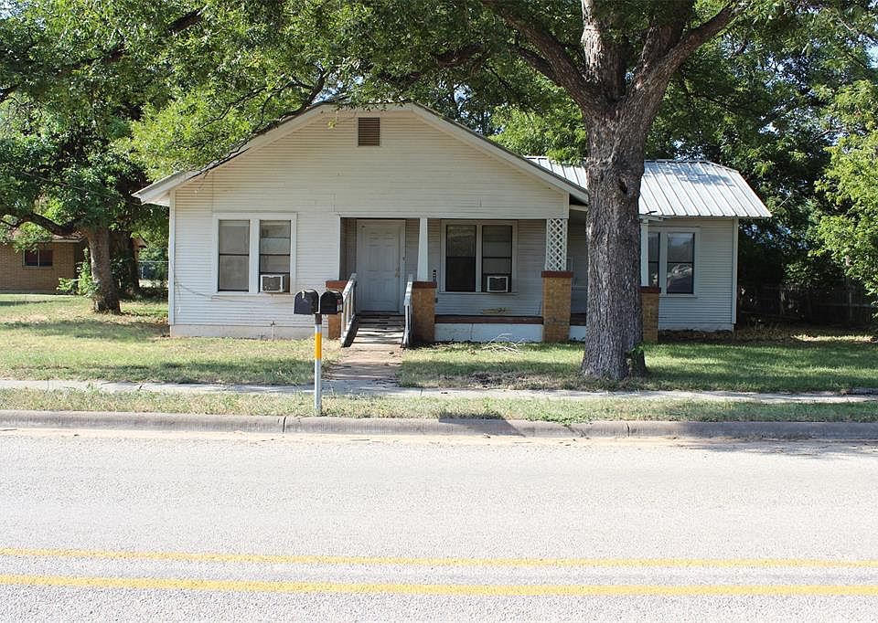 1st image of 502 Bowie St