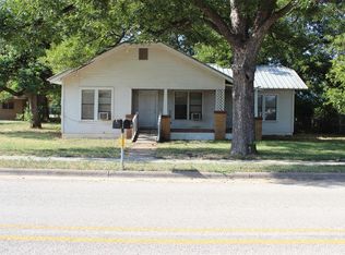 502 Bowie St, Santa Anna, TX 76878