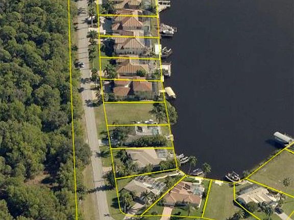 2nd image of 1932 Four Mile Cove Pkwy