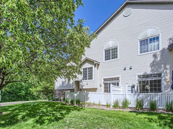 8407 Cortland Rd, Eden Prairie, MN 55344