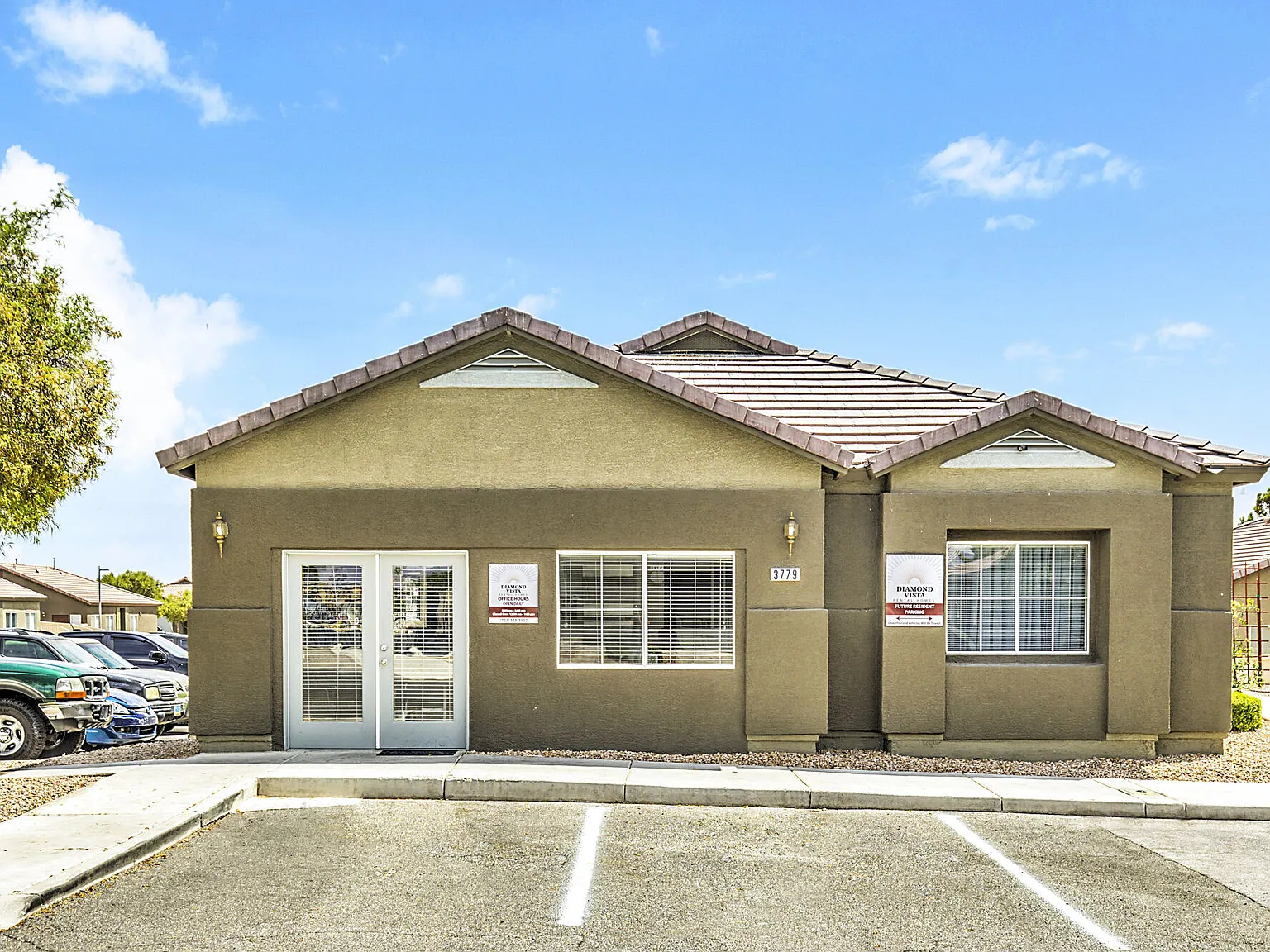 Diamond Vista — Photo 3