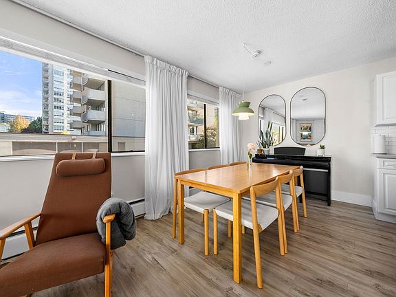4th image of 1610 Chesterfield Ave #202