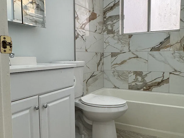 3508 W El Cajon Cir — Photo 5