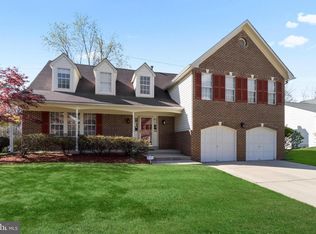 7521 Old Chapel Dr, Bowie, MD 20715