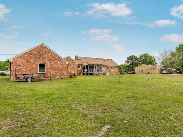 6110 W Blackwater Rd, Zuni, VA 23898