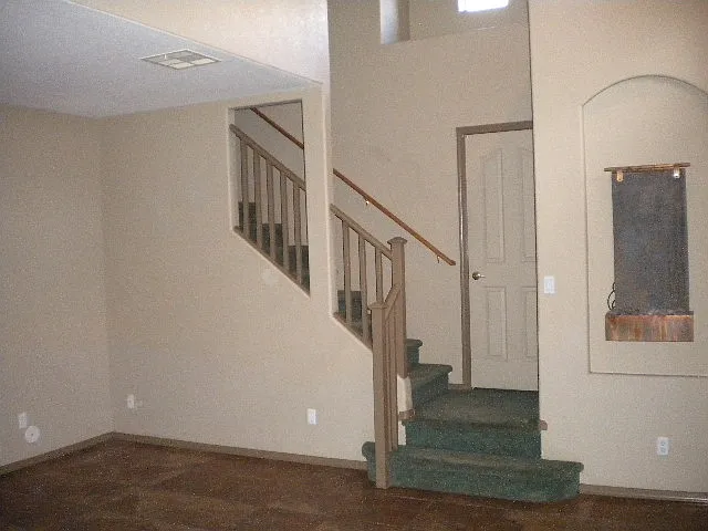 Staircase & Living Room 06172014