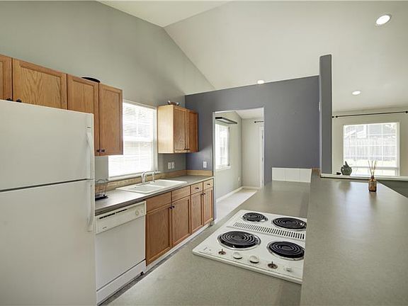 3rd image of 11341 8th Ave NE