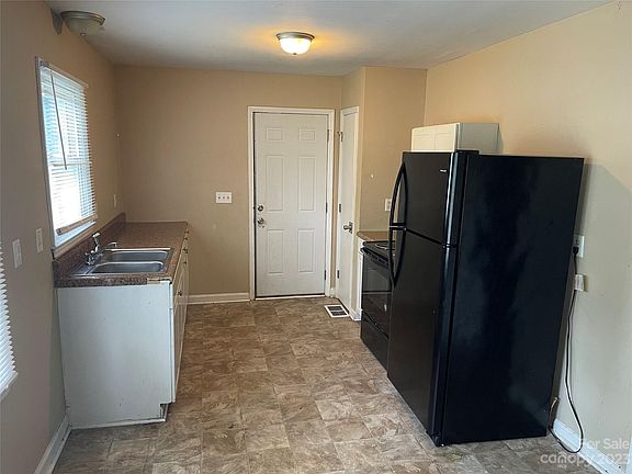 5th image of 410 Vickery Dr