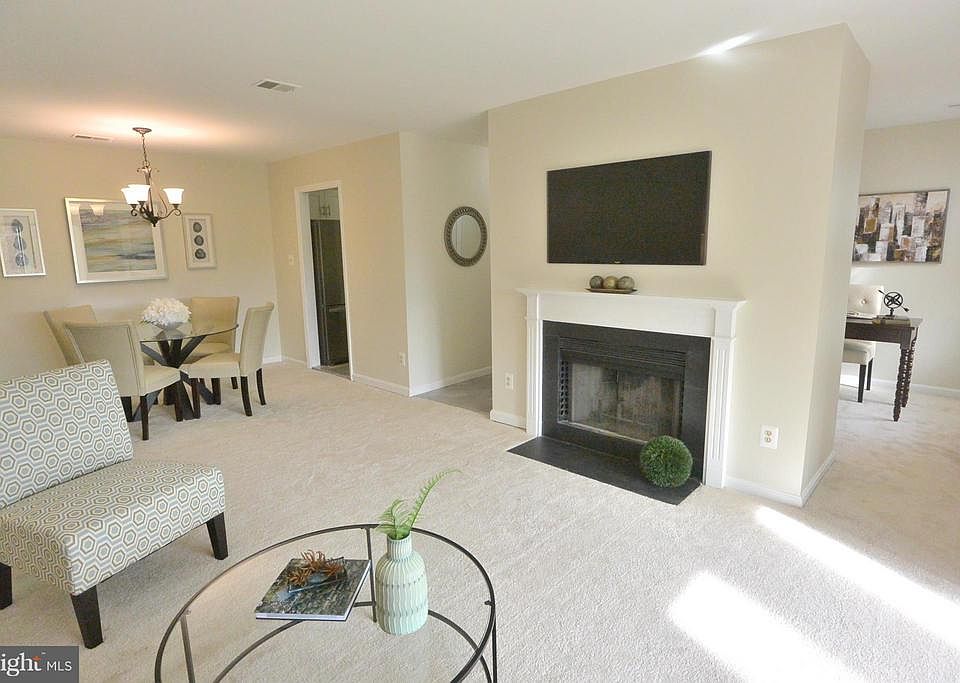 1st image of 2812 Lee Oaks Pl APT 201