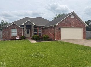 102 Lenford Dr, Bono, AR 72416