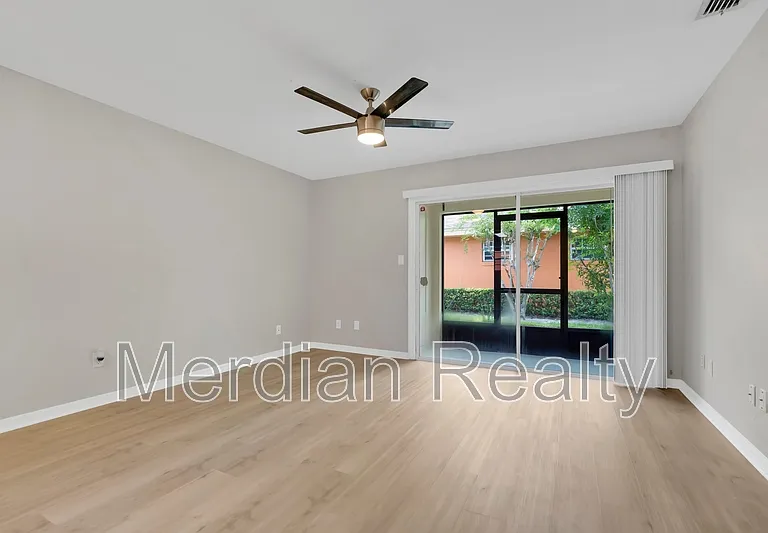 4920 Tangerine Ave #1 — Photo 5
