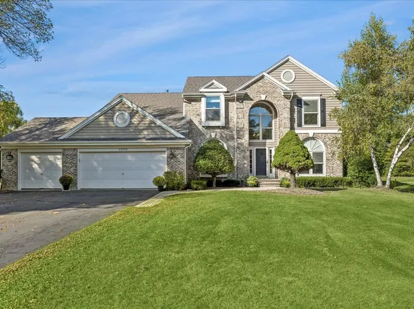 1300 Alexandra Blvd, Crystal Lake, IL 60014