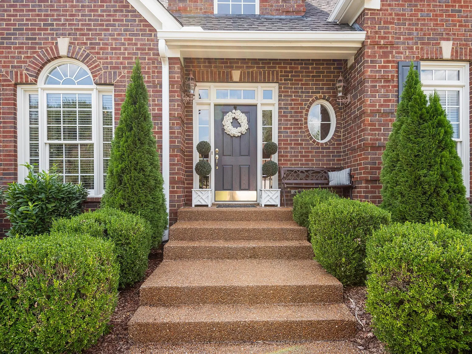 225 Polk Place Dr — Photo 2