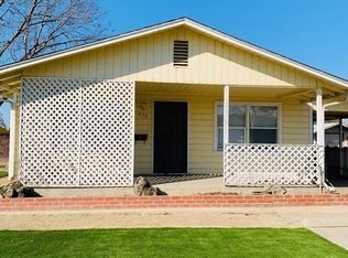 579 S Santa Clara St, Tulare, CA 93274
