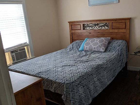 5th image of 366 Eland Dr