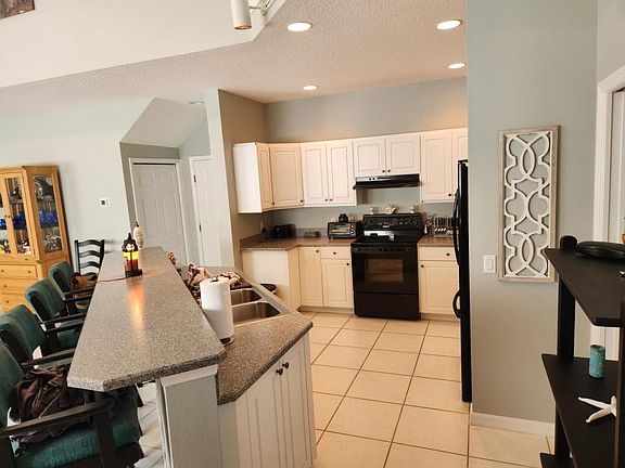 3rd image of 936 Grande Haven Dr