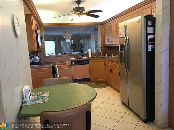 3rd image of 7546 Fairfax Dr #210