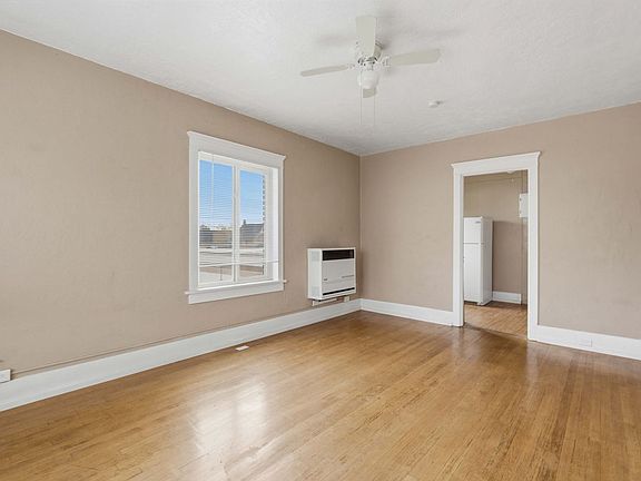4th image of 2675 Grant Ave #6