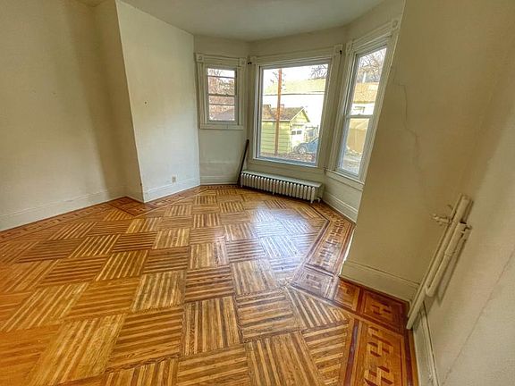 4th image of 1609 8th Ave N APT 4