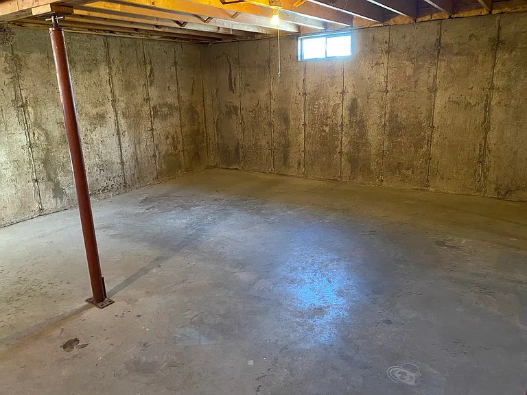 307 S Vine Ave — Photo 37