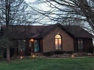 430 Lake Forrest Dr, Campbellsville, KY 42718