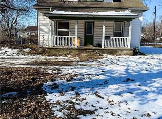 135 Parmenter Ave, Columbus, KS 66725