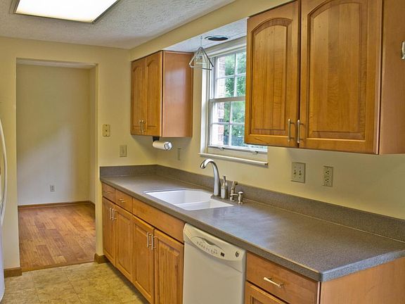 5th image of 5612 Greystone Ln