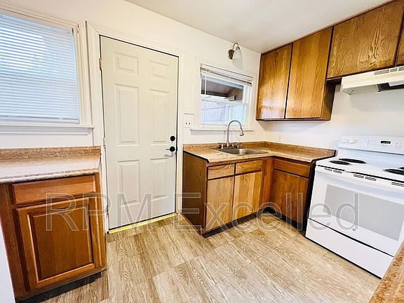 5th image of 310 M St NE