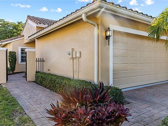 2nd image of 8904 Cascades Isle Blvd