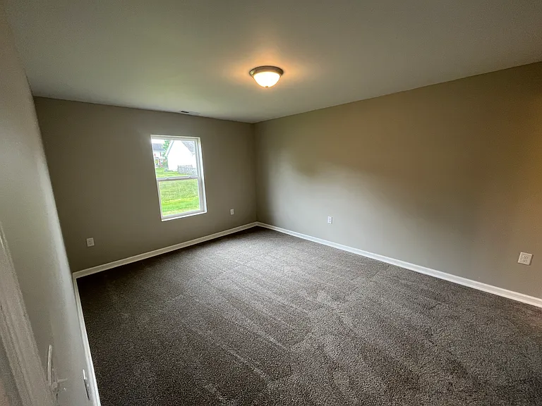 118 Burgundy Dr — Photo 9