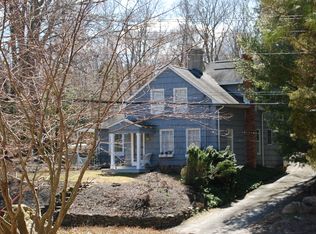 6373 N Country Rd, Wading River, NY 11792