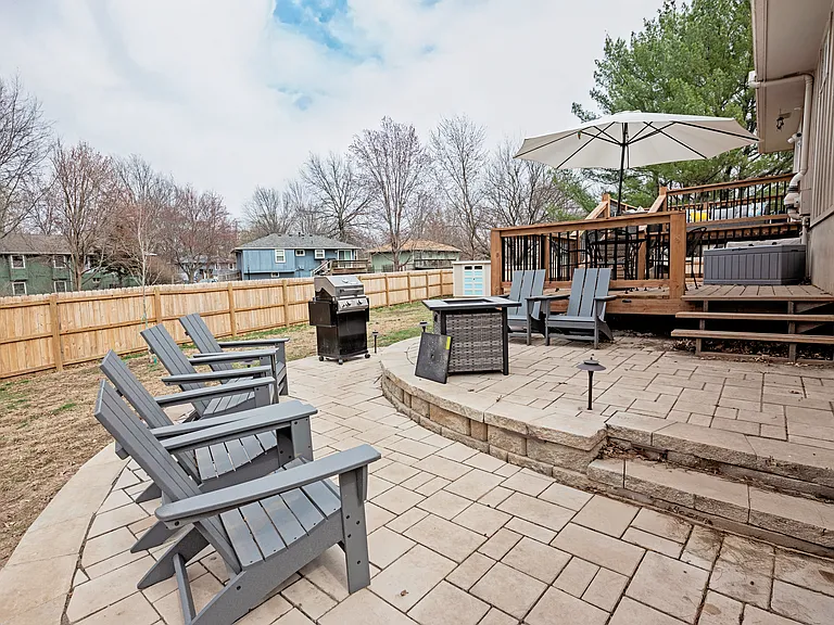 413 SE Lana Ct — Photo 44