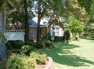120 N Lake Cir #C-11, Manning, SC 29102