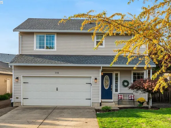 719 N Alexandra Dr, Newberg, OR 97132