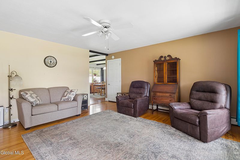 3rd image of 119 Pleasantview Drive