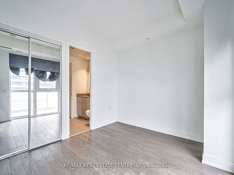 7 Grenville St #2605 — Photo 20