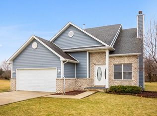 2152 Locust Rd, Morris, IL 60450