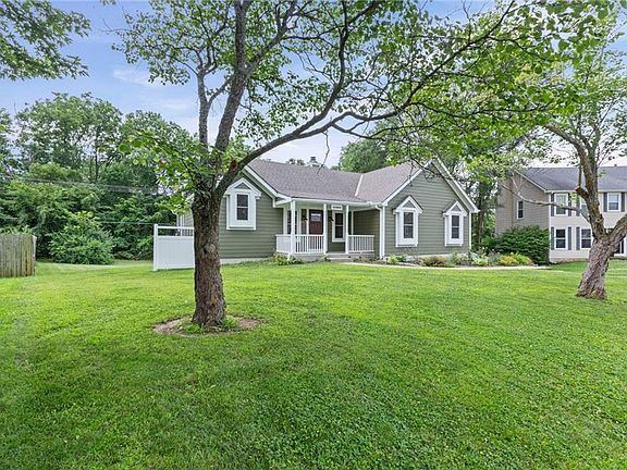 5th image of 14969 Forest View Ct