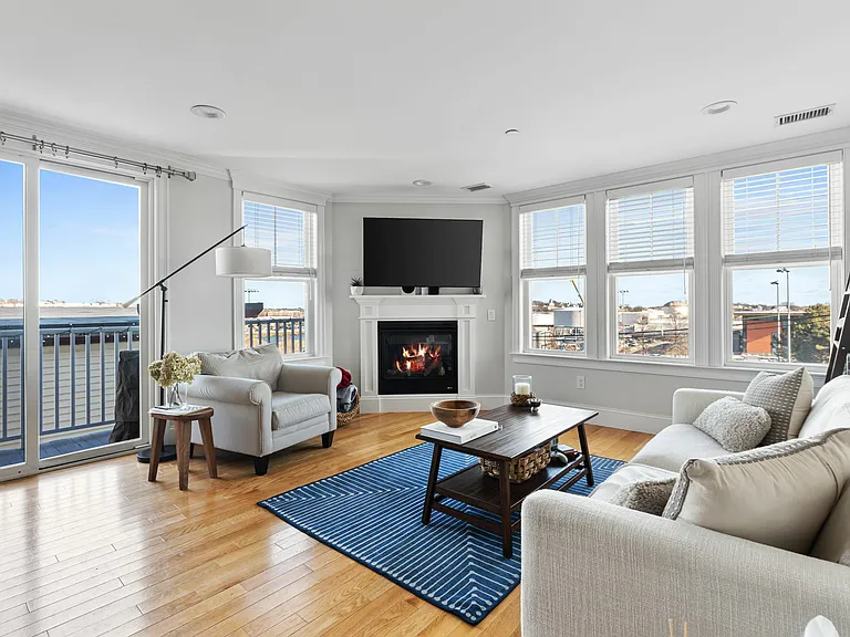 280 E Eagle St #3 — Photo 4