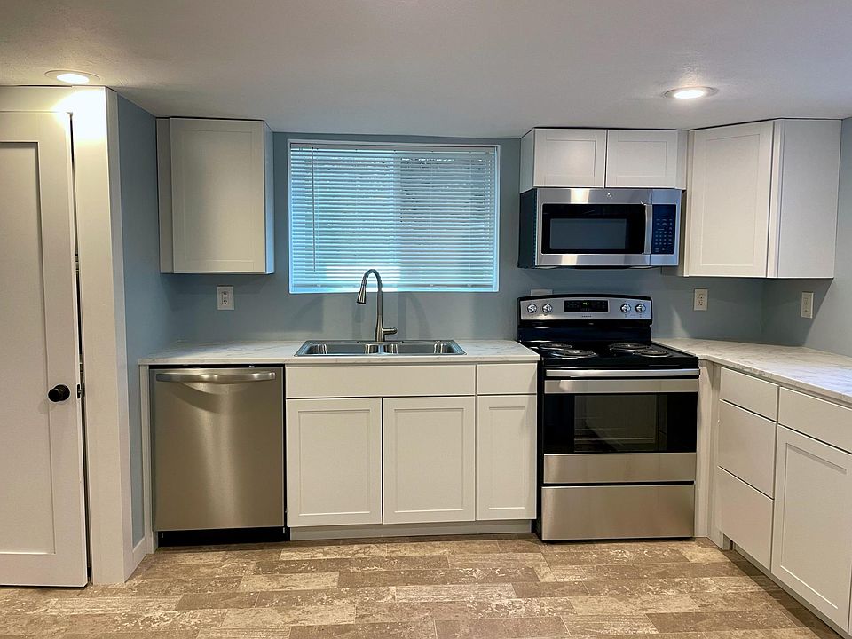 Kitchen - completely new!