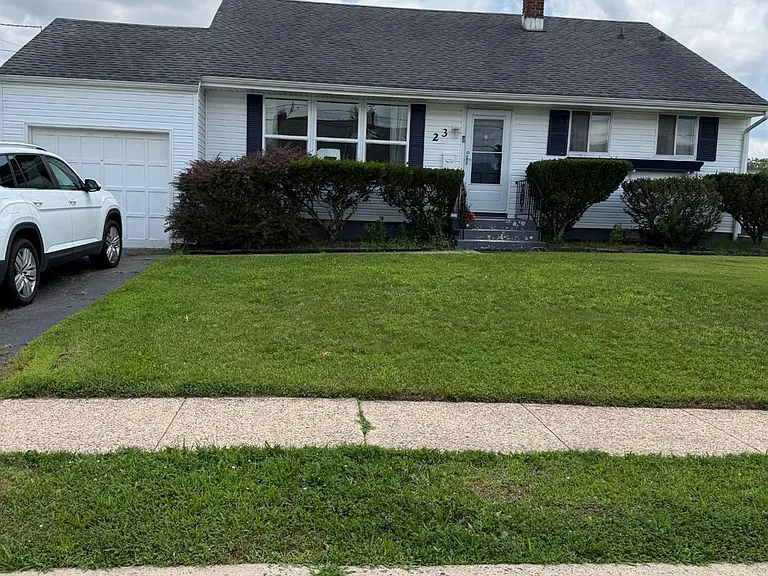 23 Sims Rd — Photo 2